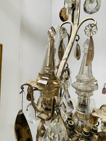 lustre cage monture bronze à pampille neuf bras de lumières . XX siècle.