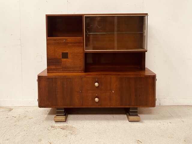 meuble architectural époque art déco formant vitrine . XX siècle .