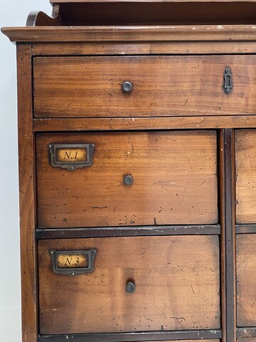 meuble de rangement à tiroirs origine Angleterre . XX siècle .