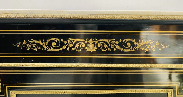 Meuble Hauteur d'Appui Napoléon III Bois Et Marqueterie De Laiton . XIX siècle.