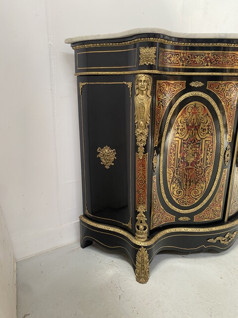Meuble Hauteur d'Appui Napoléon III Bois Et Marqueterie De Laiton . XIX siècle.