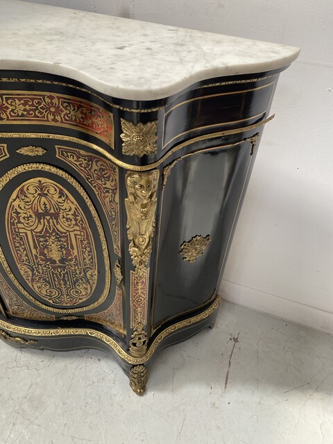 Meuble Hauteur d'Appui Napoléon III Bois Et Marqueterie De Laiton . XIX siècle.