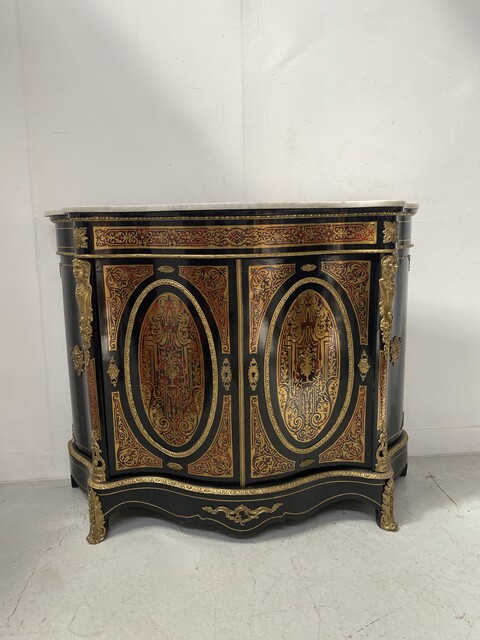 Meuble Hauteur d'Appui Napoléon III Bois Et Marqueterie De Laiton . XIX siècle.