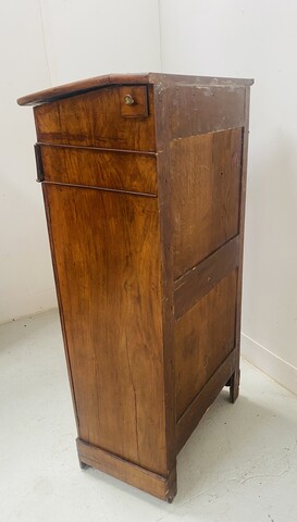 minute de Notaire en noyer à encrier latéral carton en simili cuir . XIX siècle.