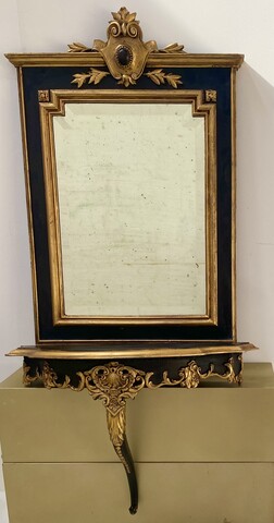 miroir et sa console en bois et stuc doré double patine . XX siècle .