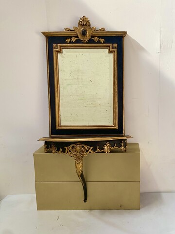 miroir et sa console en bois et stuc doré double patine . XX siècle .