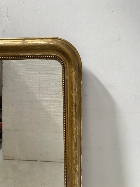 miroir Louis Philippe coin arrondies doré or miroir dorigine . XIX siècle .