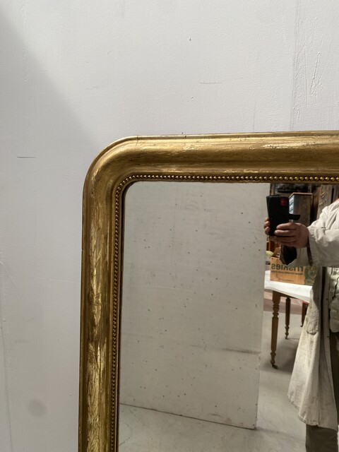 miroir Louis Philippe coin arrondies doré or miroir dorigine . XIX siècle .