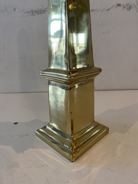 obélisque en bronze poli . XX siècle .