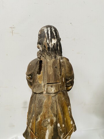 paire d'anges adorateurs en bois sculpté polychrome et doré . XVII/XVIII siècle.