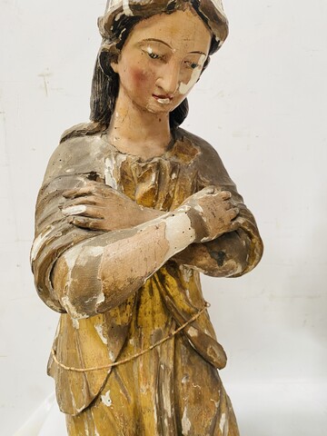 paire d'anges adorateurs en bois sculpté polychrome et doré . XVII/XVIII siècle.