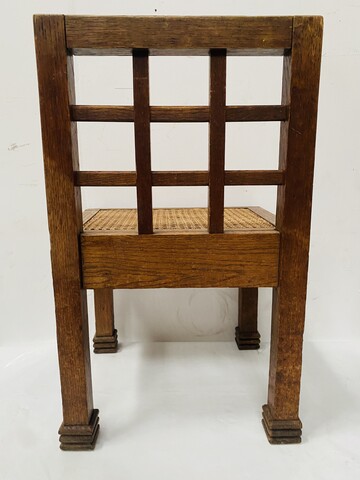 paire de chaises en chêne massif motif géométrique . XX siècle .