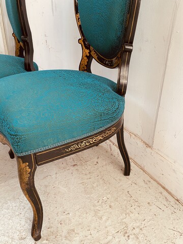 paire de chaises époque Napoléon III en bois noirci et nacre . XIX siècle .