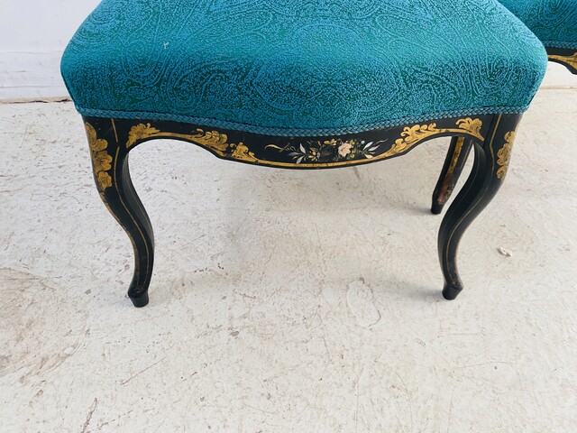 paire de chaises époque Napoléon III en bois noirci et nacre . XIX siècle .