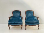 paire de fauteuils style transition Louis XV finement sculptée . XX siècle .