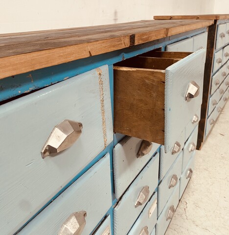 paire de meubles rangements trente tiroirs par meuble patiné . XX siècle .
