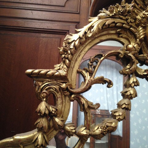 paire de miroirs à pare closes de style Louis XIV en bois doré . XIX siècle .
