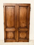paire de portes en noyer massif à encadrement finement sculptée . XVIII siècle .