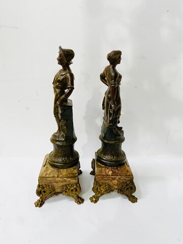 paire de sujet en régule thème Attelions et la fileuse . XX siècle .