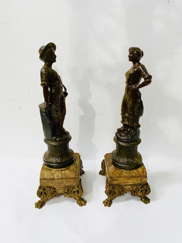 paire de sujet en régule thème Attelions et la fileuse . XX siècle .