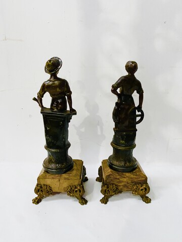 paire de sujet en régule thème Attelions et la fileuse . XX siècle .