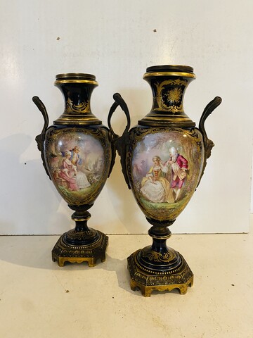 paire de vases polychrome et or décor scène galantes . XIX siècle .
