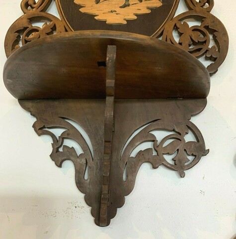 Paire d'étagères murale Marquèterie de SORRENTE Italie XX siècle