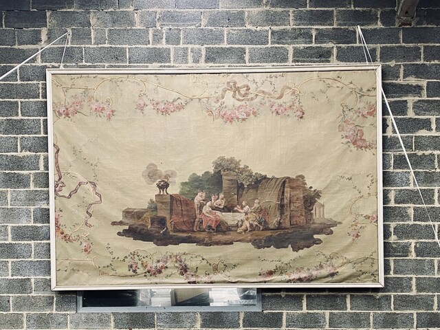 panneau décoratif décor scène à l'antique peint sur encadrement . XIX siècle .