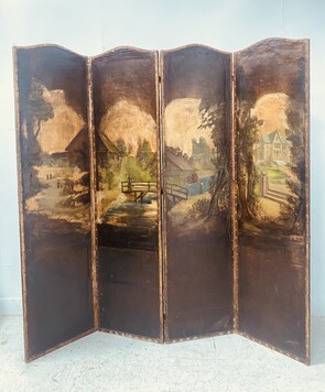 Paravent a quatre feuilles à décor de paysages animés . XIX siècle .