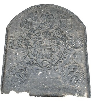 Plaque de fond de cheminée en fonte XVIII siècle