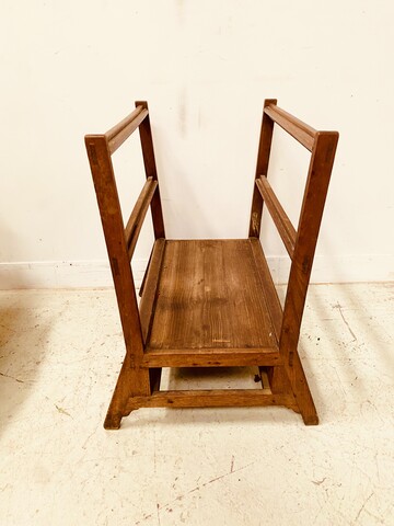 porte carton ou porte gravures en chêne comporte un tiroir . XX siècle.