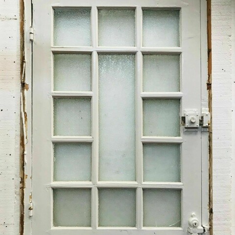 Porte de service a petits carreaux et imposte vitrée XX siècle