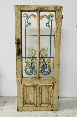 porte en vitraux art déco décor bouquet de fleurs année 1900 . XX siècle .