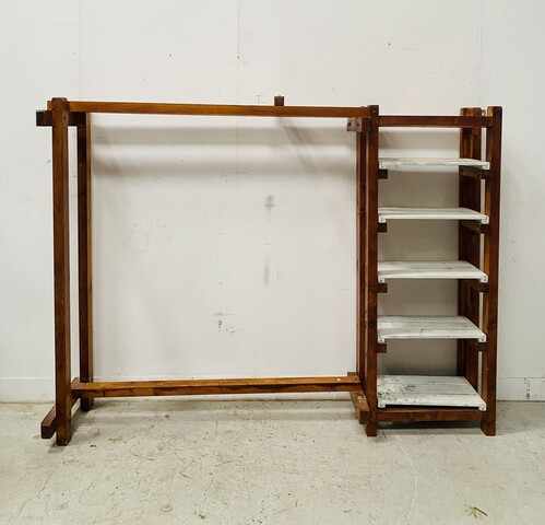 porte manteau architecturale en sapin massif . XX siècle .