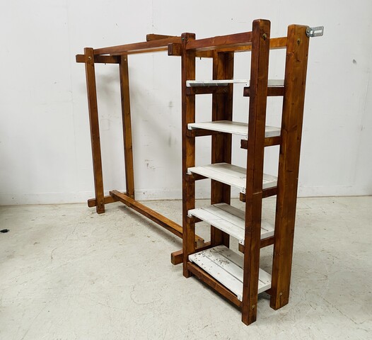 porte manteau architecturale en sapin massif . XX siècle .