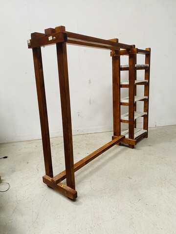 porte manteau architecturale en sapin massif . XX siècle .