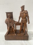 sculpture sur bois représentant deux notables finement sculpté . XX siècle .