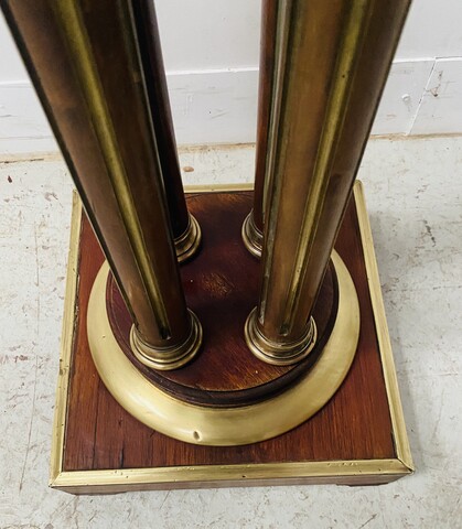  sellette style Napoléon III en Placage acajou et filets de laiton . XX siècle .