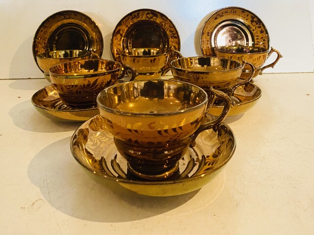 service à café en jersey comportant six à décor floral . XX siècle.