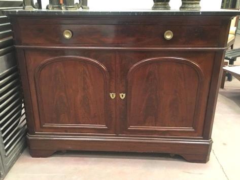 sideboard in mahogany 