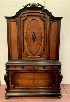 sideboard in mahogany veneer Victorian style 