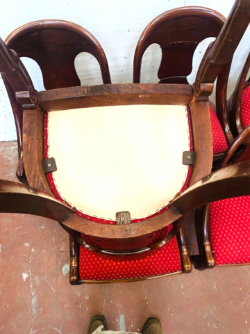 six chaises gondole en acajou placage acajou assise galette tissus . XX siècle .
