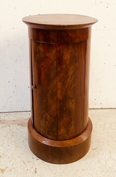 somno ou chevet cylindre époque Napoléon III en placage d'acajou . XIX siècle .