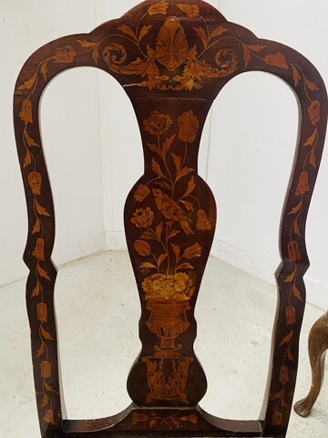suite de huit chaises en bois marqueté de masques oiseaux vases . XIX siècle .