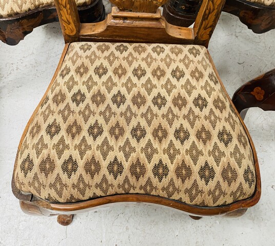 suite de huit chaises en bois marqueté de masques oiseaux vases . XIX siècle .