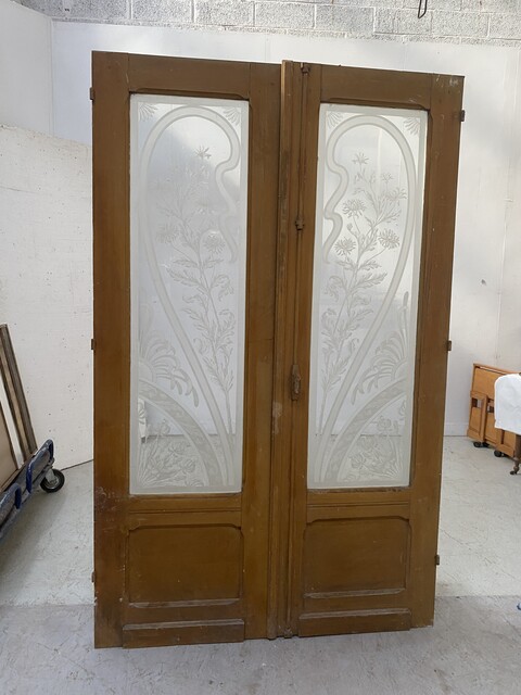 suite de portes art nouveaux de séparations  gravées thème décor florales
