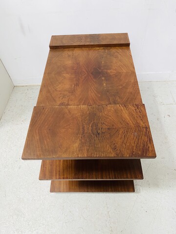 table basse architecturale époque art déco en placage d'acajou . XX siècle .