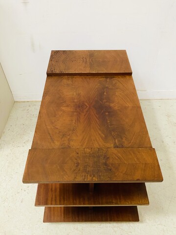 table basse architecturale époque art déco en placage d'acajou . XX siècle .