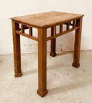 table basse minimaliste architecturale en chêne massif . XX siècle .