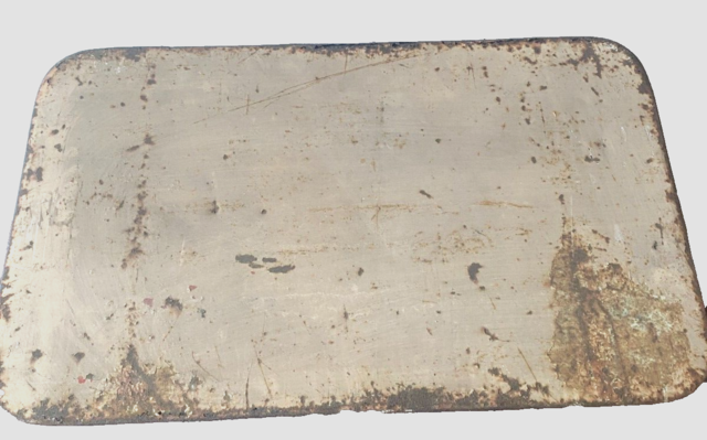 table de bistrot pliante en fonte de fer patiné en l'état . XX siècle .